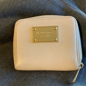 Michael Kors zip wallet